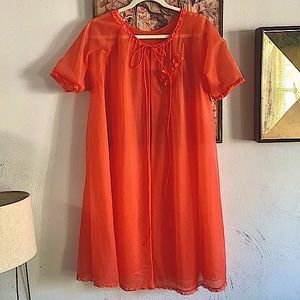 69s 70s VINTAGE VANITY FAIR BRAND BOHO RED NYLON VINTAGE LINGERIE SHEER ROBE S